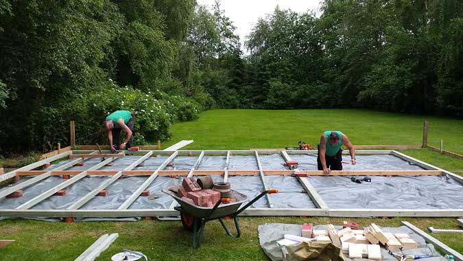 Bodenbalken auf Punktfundament