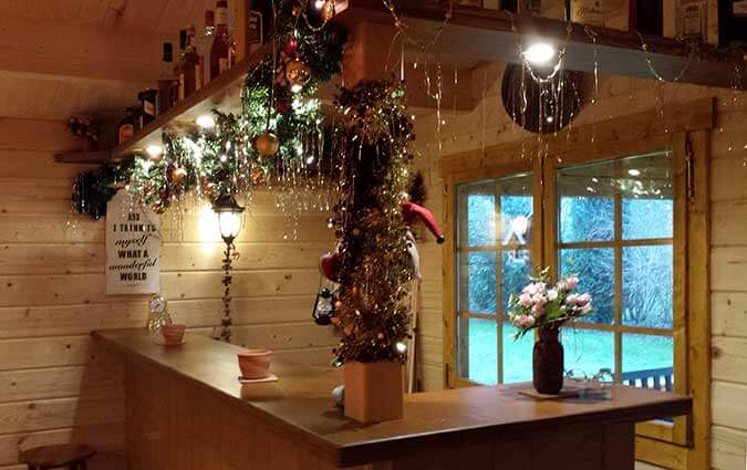 Weihnachtsdeko am Tresen