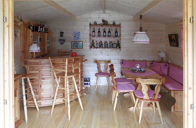 Gartenhaus-Einrichtung - gemütlich