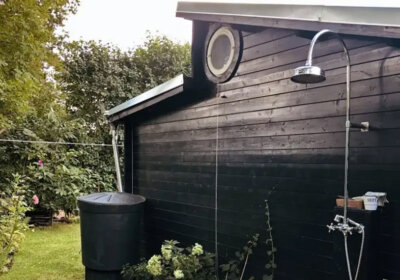 Abkühlen nach der Sauna: So geht’s kreativ! Abkühlen nach Sauna mit Dusche