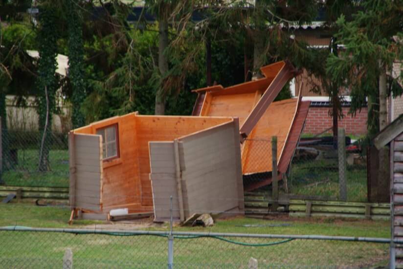 Sturmschaden am Gartenhaus
