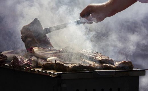 Gas- oder Kohlegrill im direkten Vergleich: Was ist besser? Grill Rauch