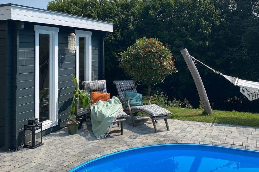 Außenbereich neben dem Gartenhaus Quinta